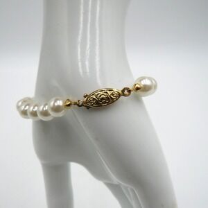 Imitation Pearl Bead Bracelet Knotted String Gold Tone Floral Clasp‎ White Beads